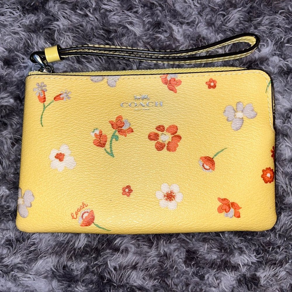 Coach Corner Zip Wristlet